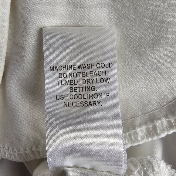 Med Couture Tech Zip Front White Scrub Jacket - Picture 7 of 7